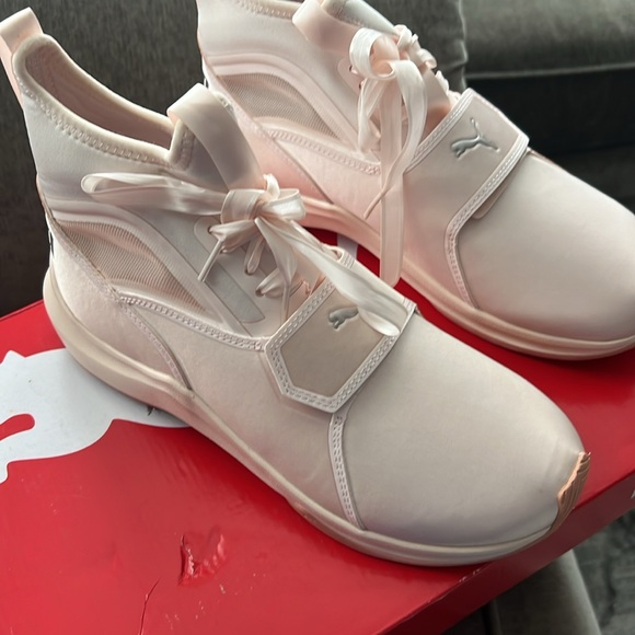Puma-Phenom-Satin- EP pearl sneakers, woman size 8 - Picture 4 of 4